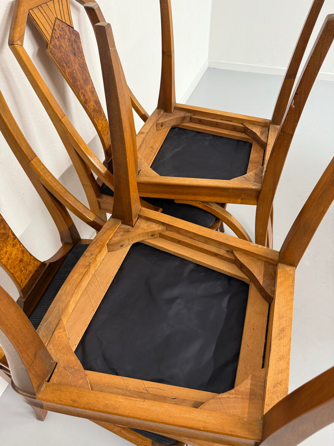 Set of 4 walnut/burl wood chairs, Art Nouveau, early 20th century