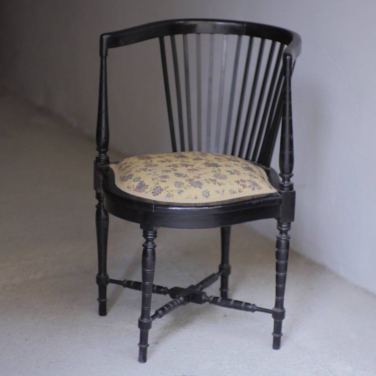 Armchair with armrests attributed to Adolf Loos, 1940s.