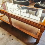 Vintage coffee table in solid wood and glass – double glass top and