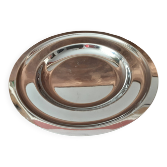 Shallow metal dish