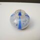 Ancien vase boule en verre blanc et bleu