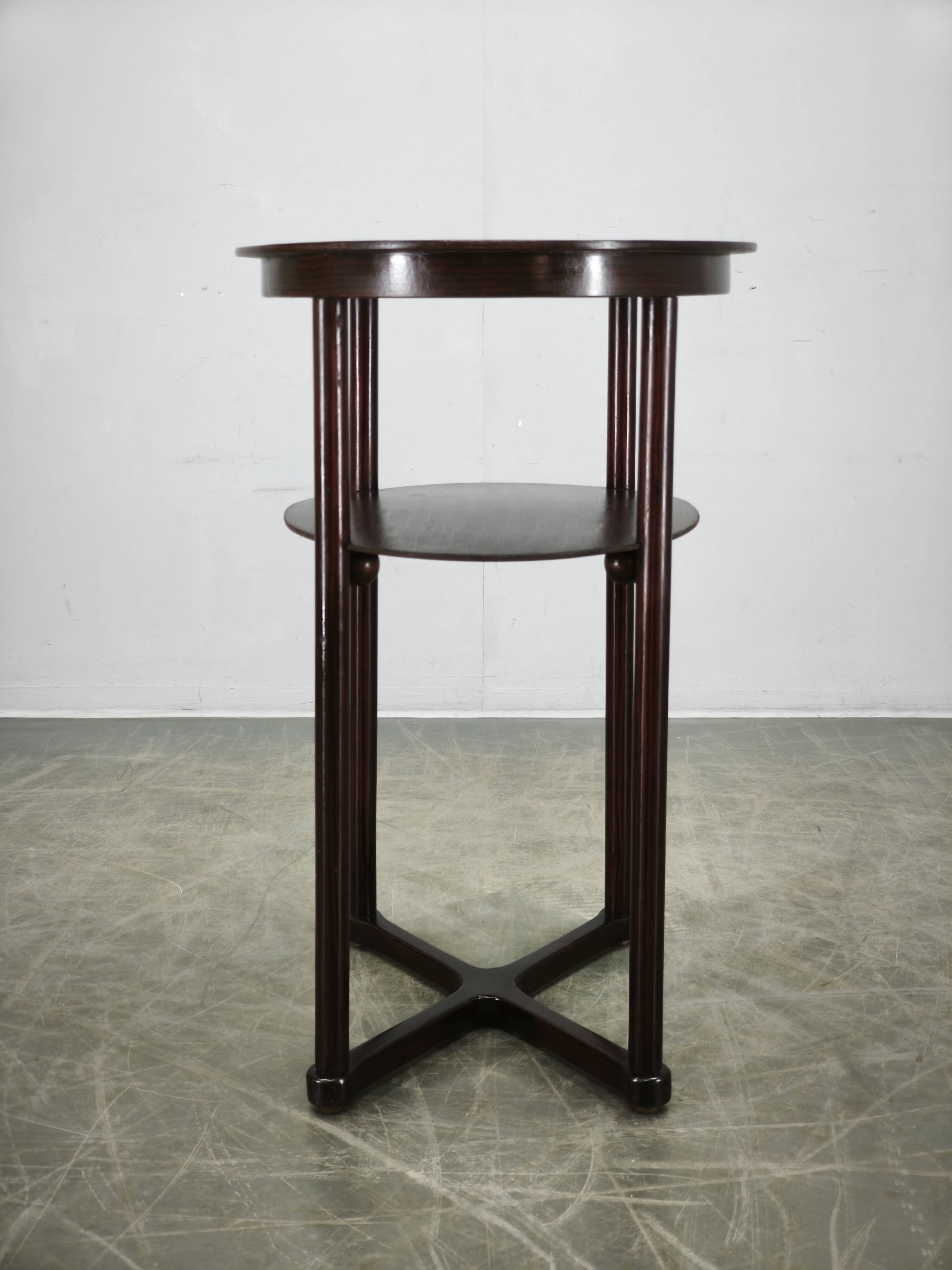 Table ovale de Josef Hoffmann pour Jacob & Josef Kohn, Vienne, vers 1900