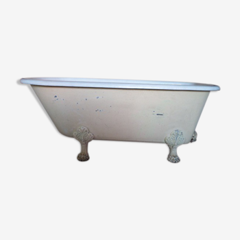 Godin cast iron bathtub