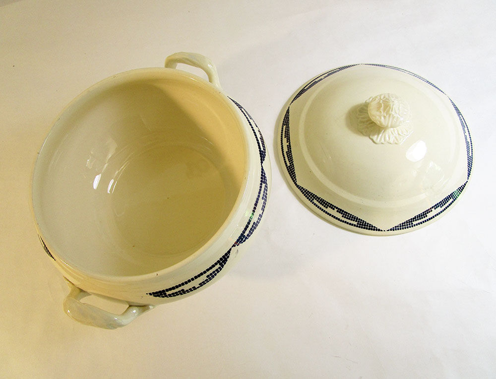 Givors earthenware soup pot