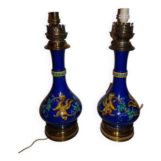 Pair of kerosene lamps with Asian decor