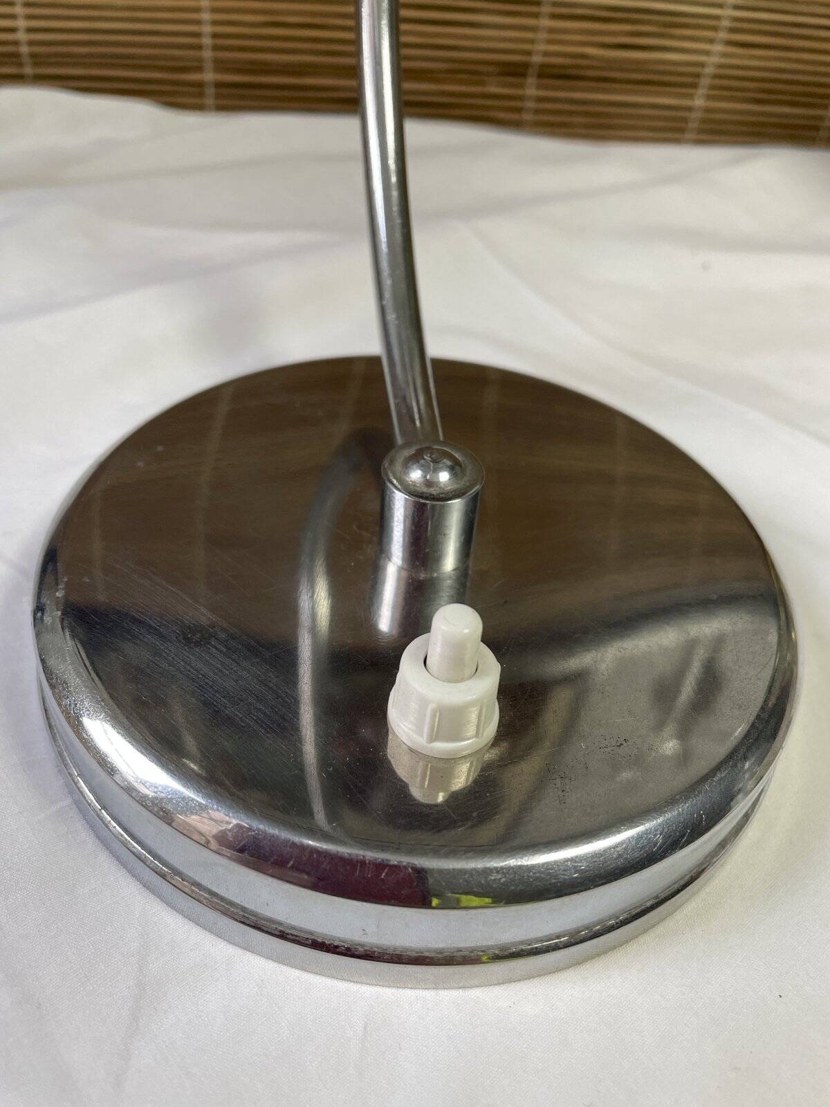 Lampe globe vintage métal chromé et opaline, à poser ou à fixer au mur