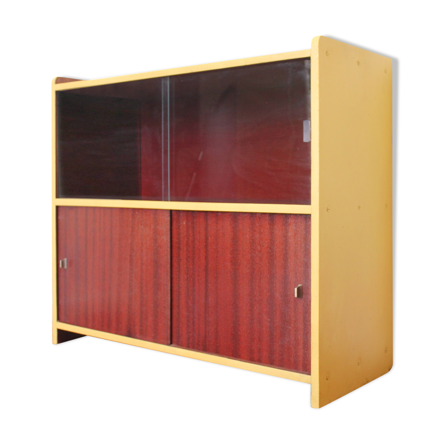 Vintage young mustard showcase