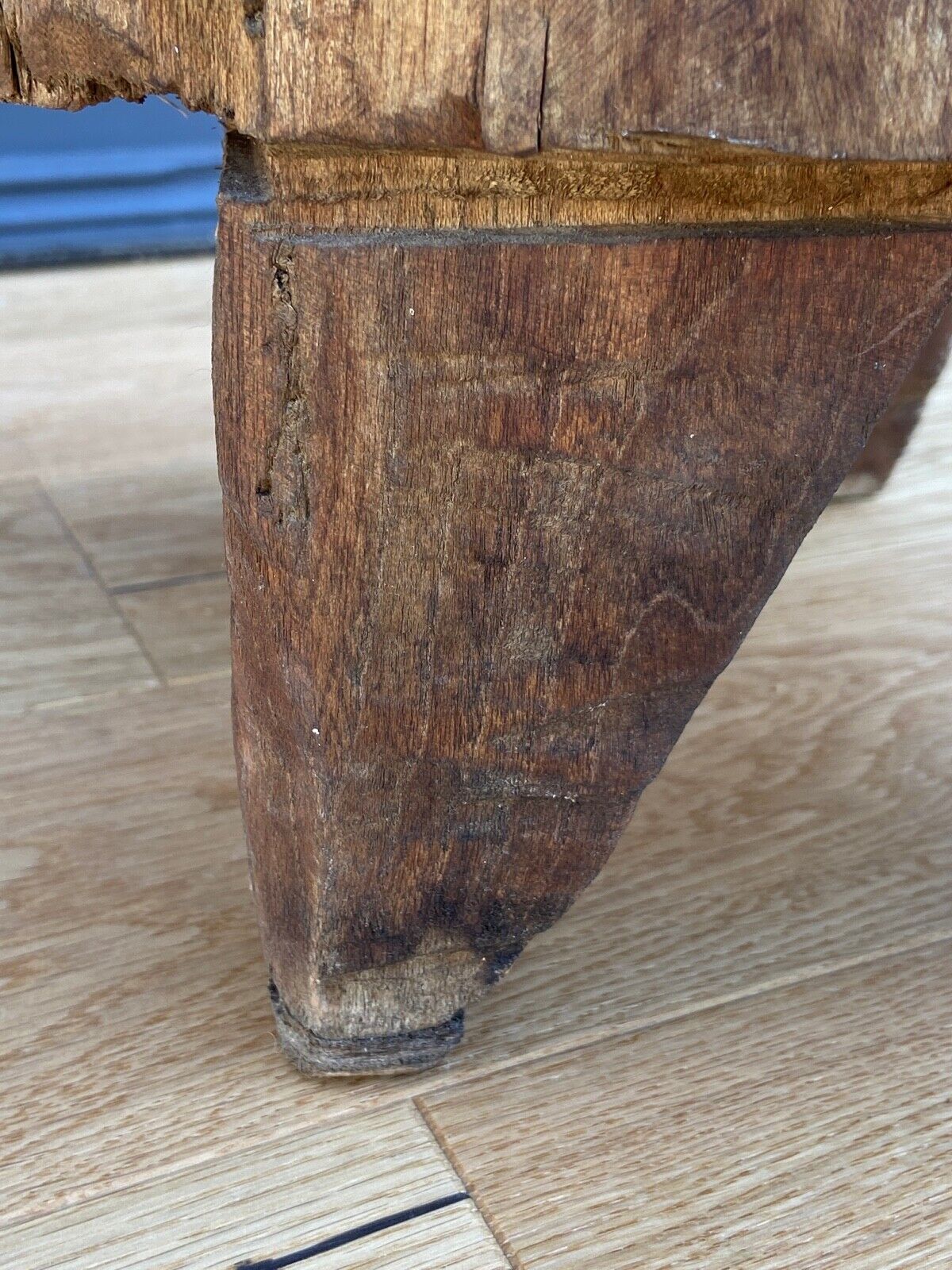 Brutalist africanizing wooden stool carved in the xxth mass