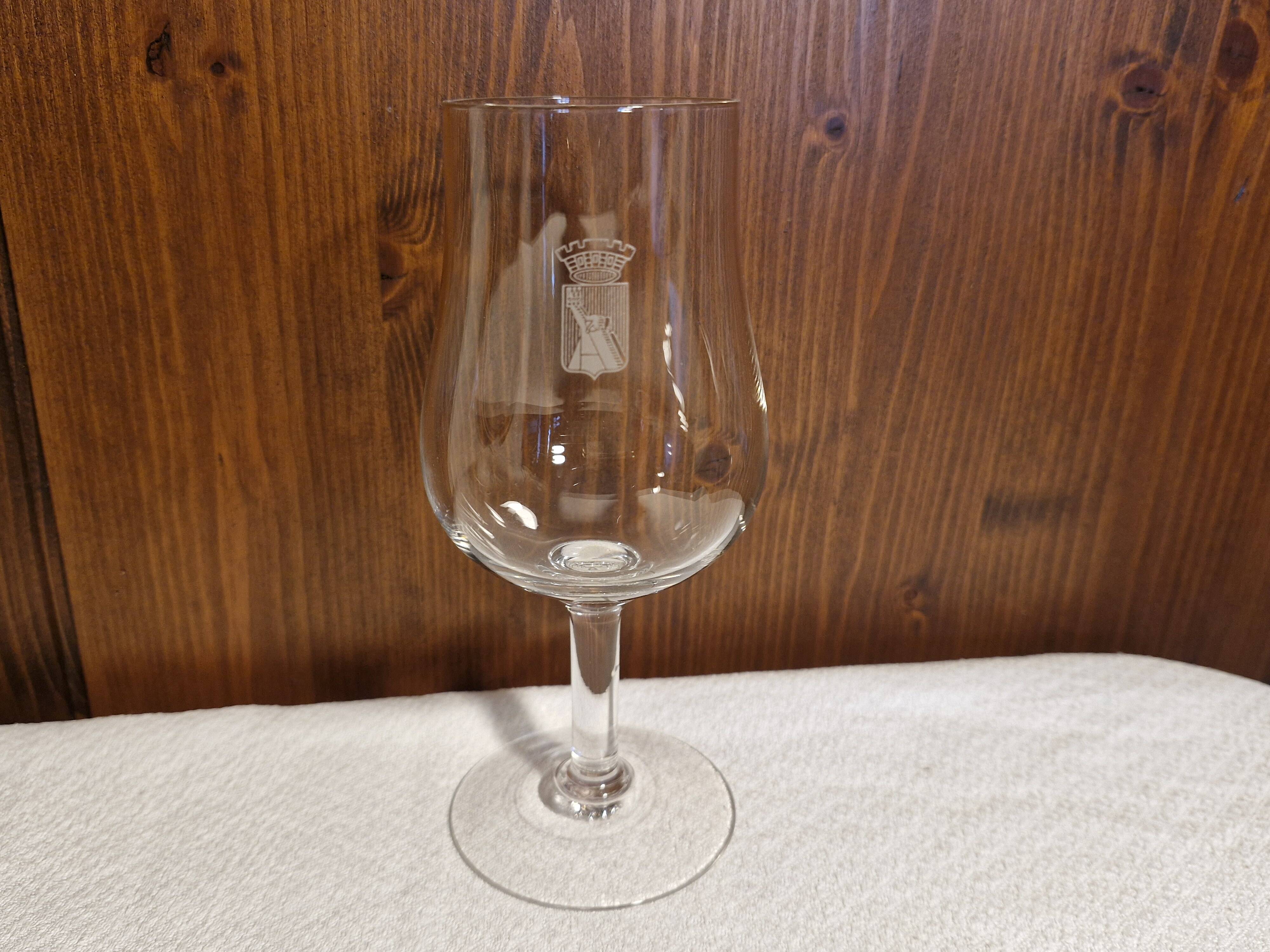 8 Rare Crystal Wine Glasses from the 2020s/30s - Vins Camp Romain Logo