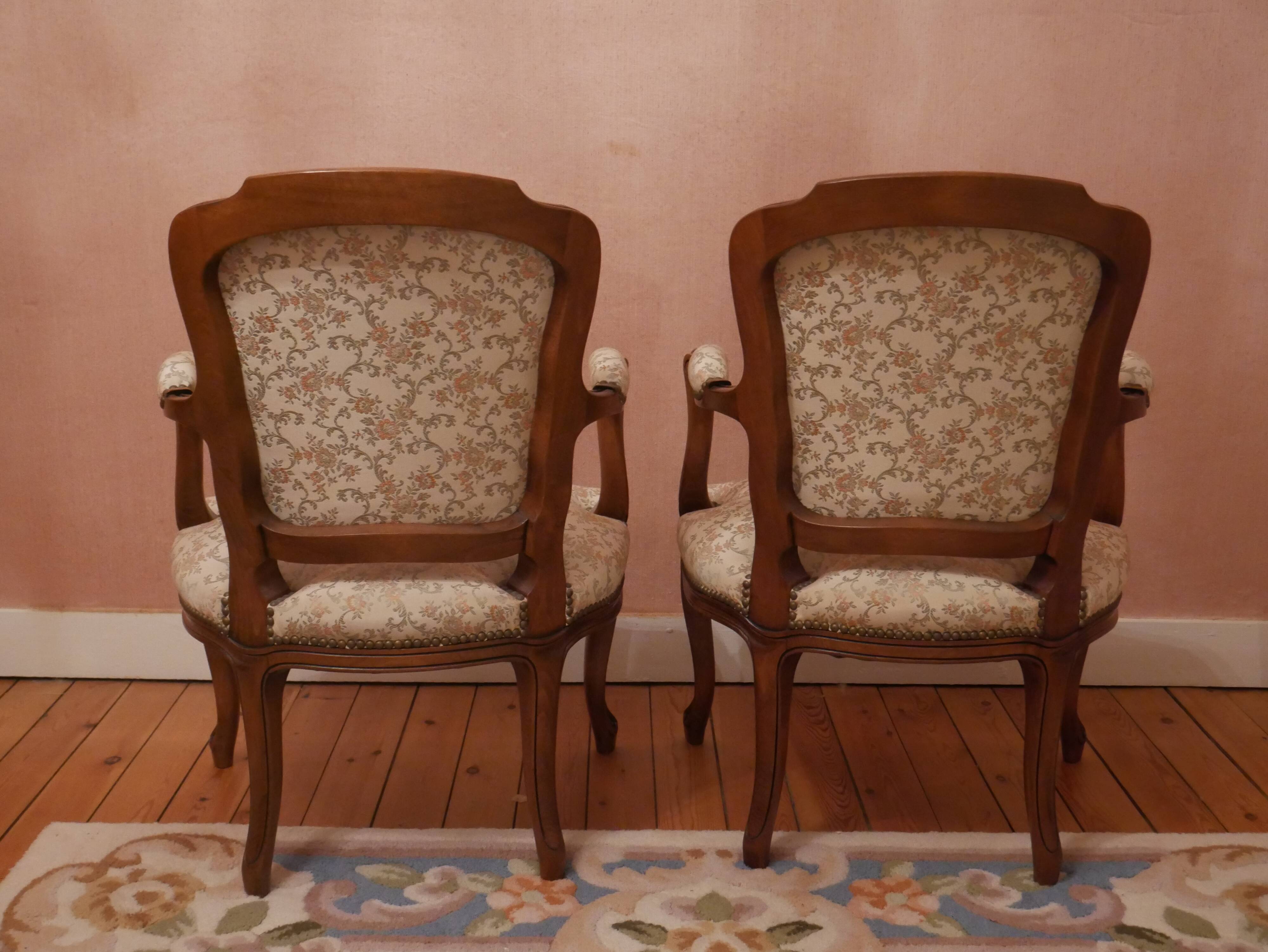 Louis 15 style armchair in cabriolet