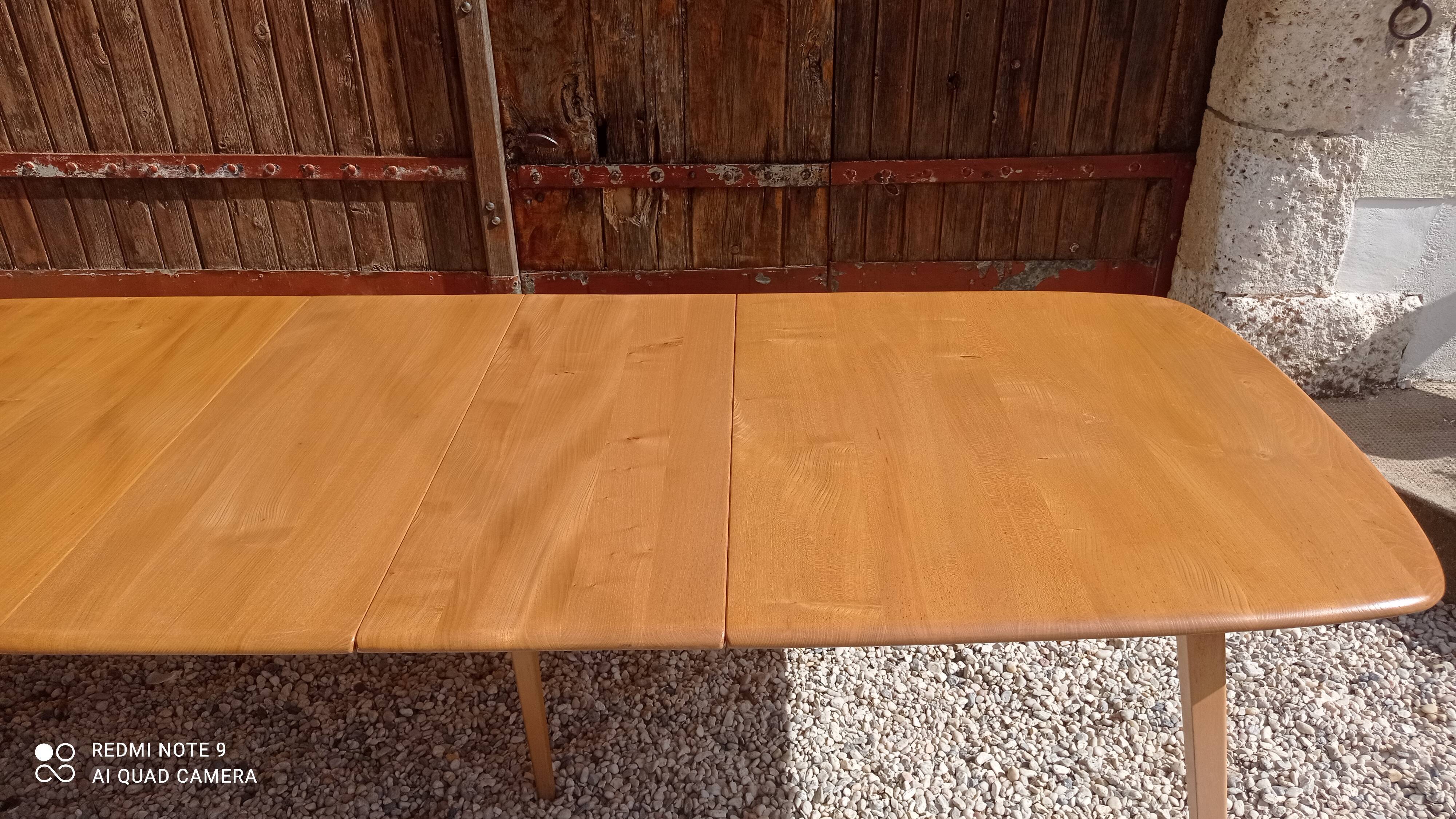 Table Ercol