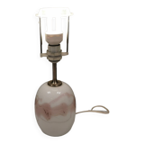 Lampe de table en verre blanc et rose conçue par Michael Bang et fabriquée par Holmegaard.