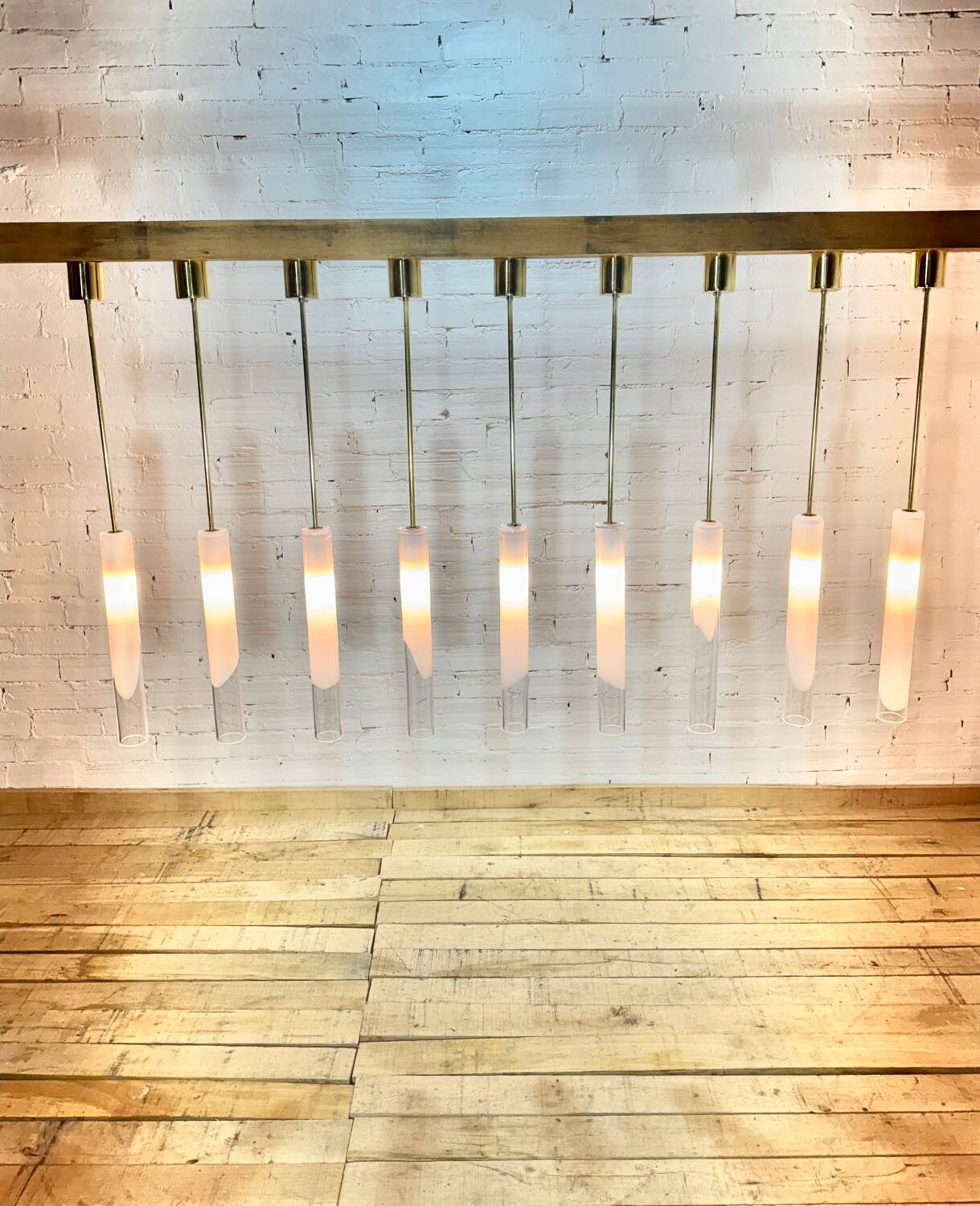 Series of 8 bar suspensions 1970