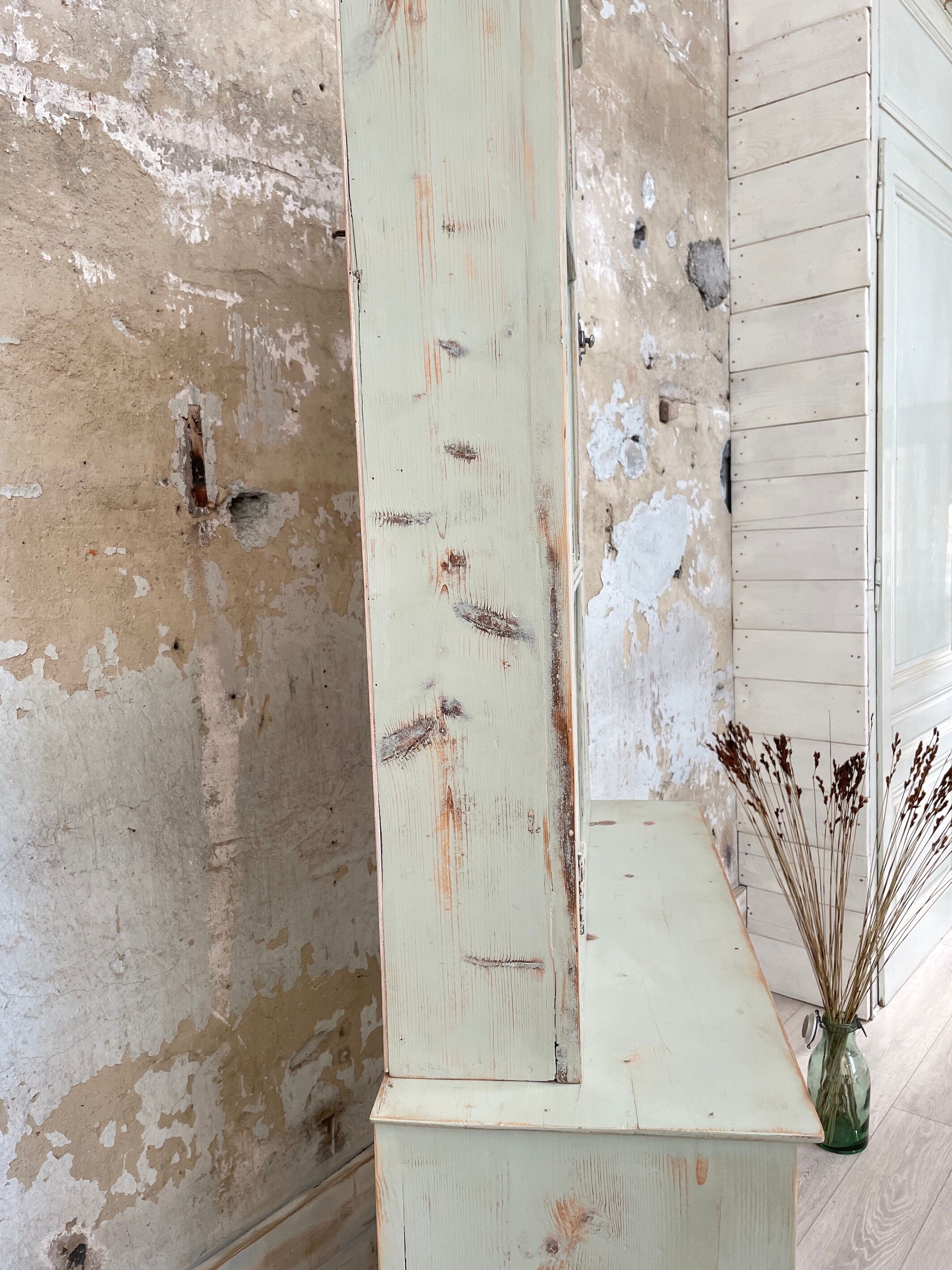 Two-body display cabinet, circa 1900