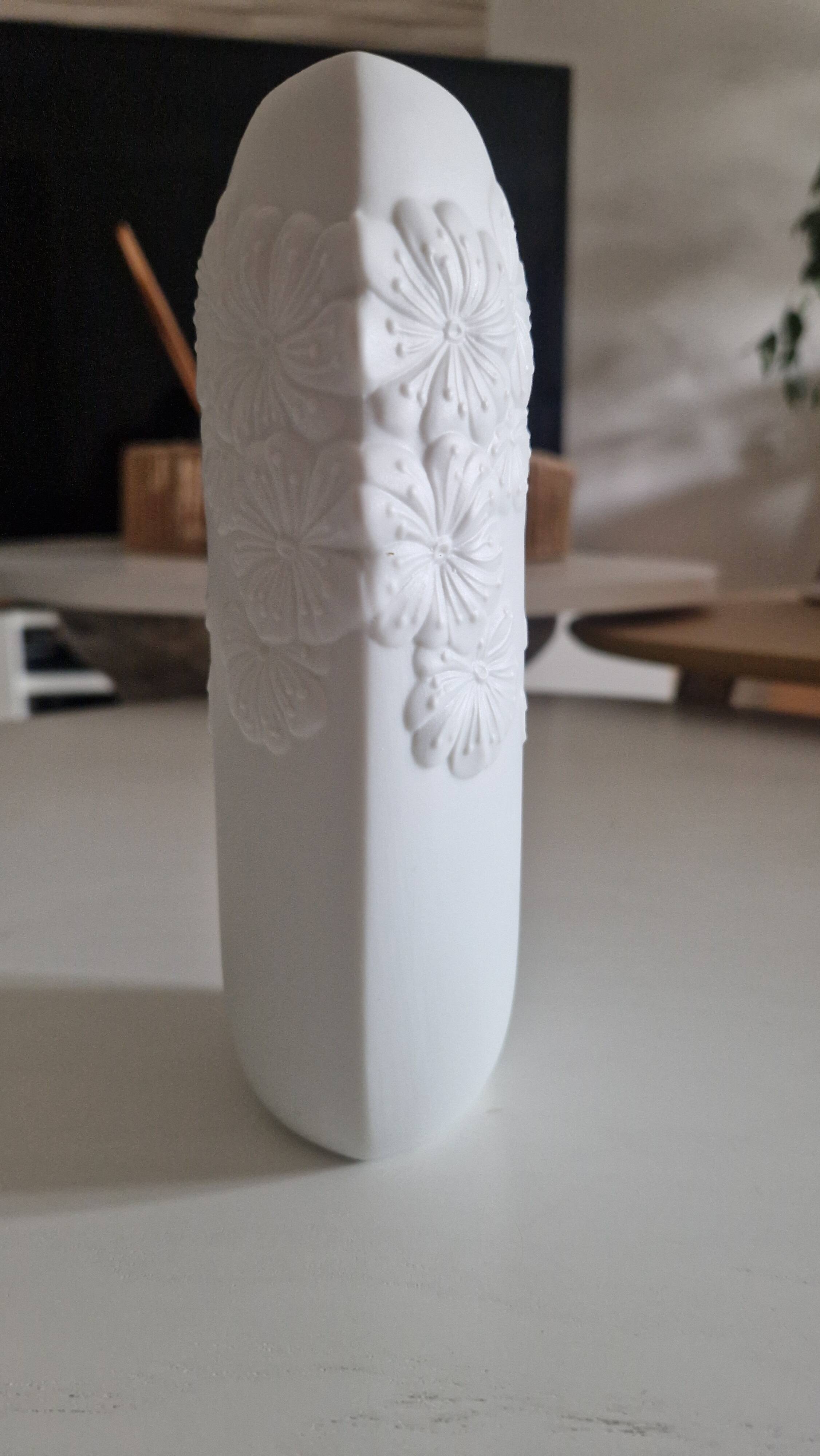 Vase porcelaine biscuit Kaiser