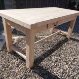 Farmhouse table with drawers