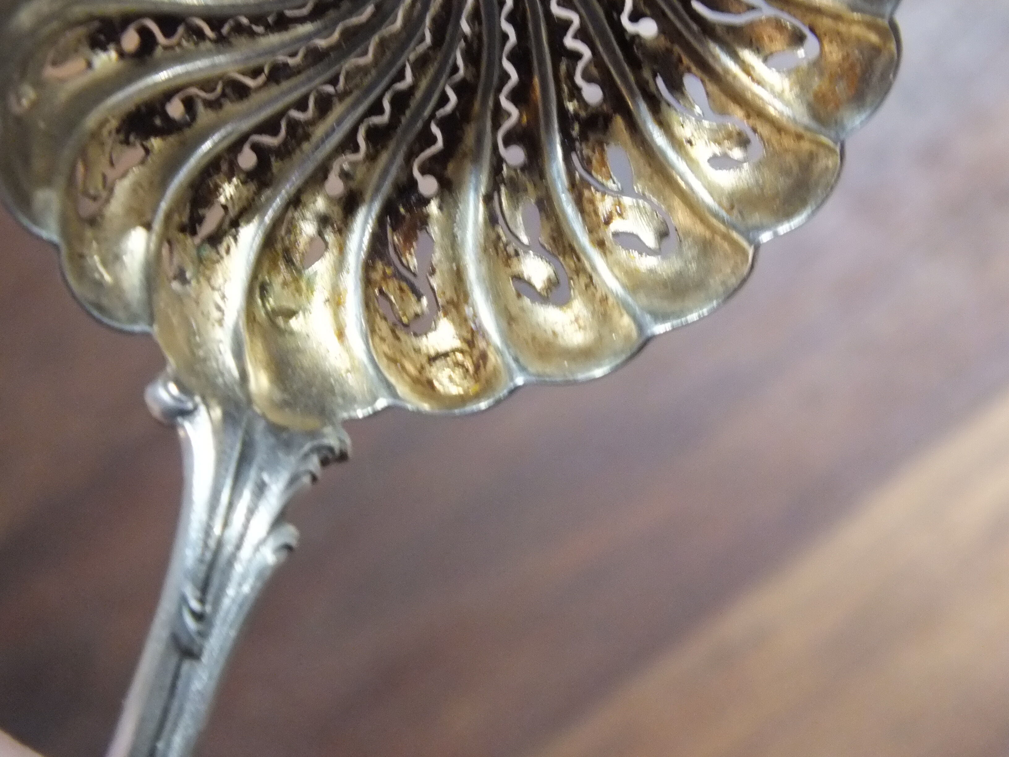 Rocaille style sprinkler in solid silver Minerva