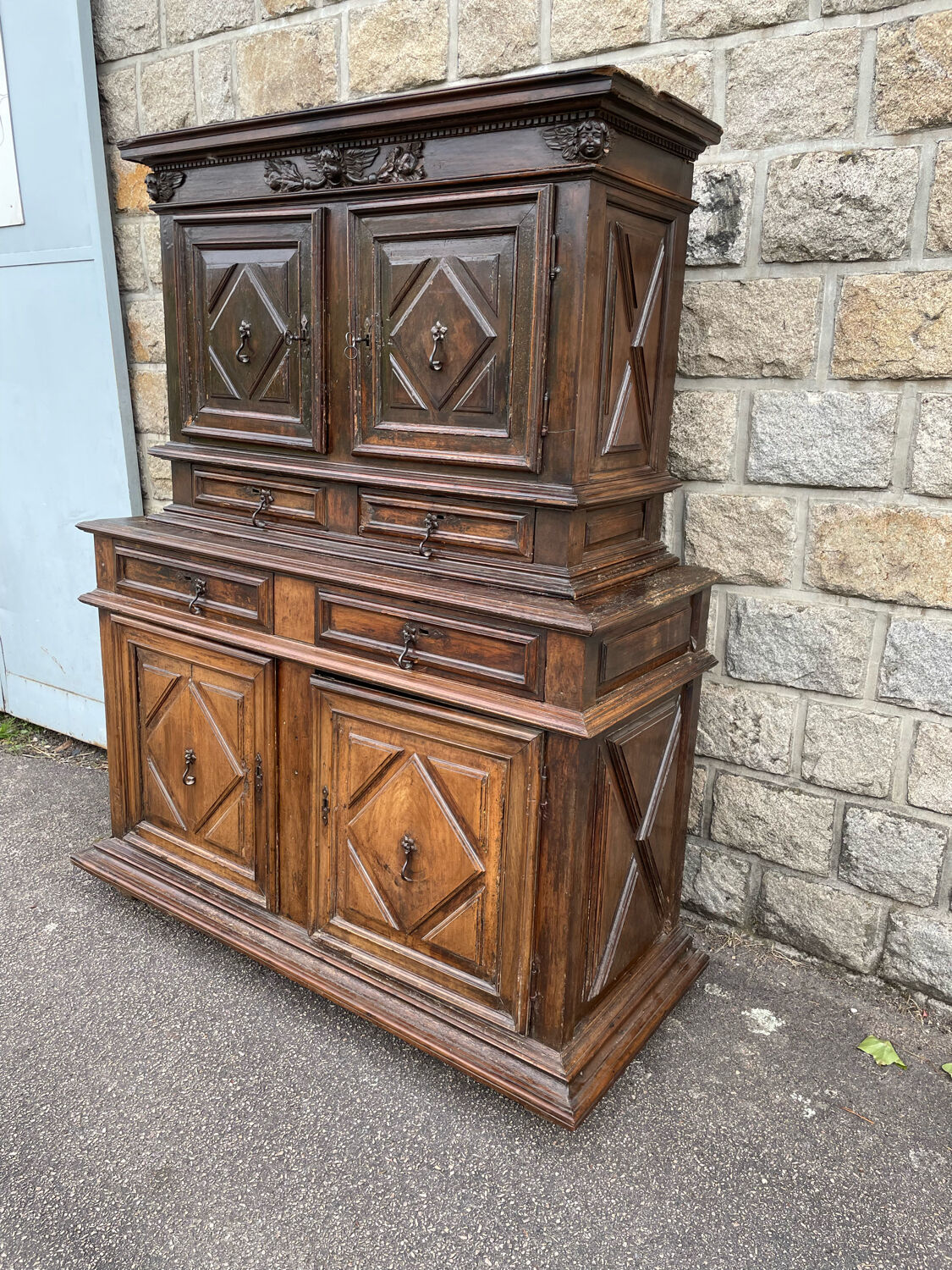 Buffet d'époque Louis XIII  du 18ème siècle