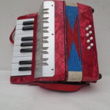 Children's accordion brand e:yuirc , marbled red color
