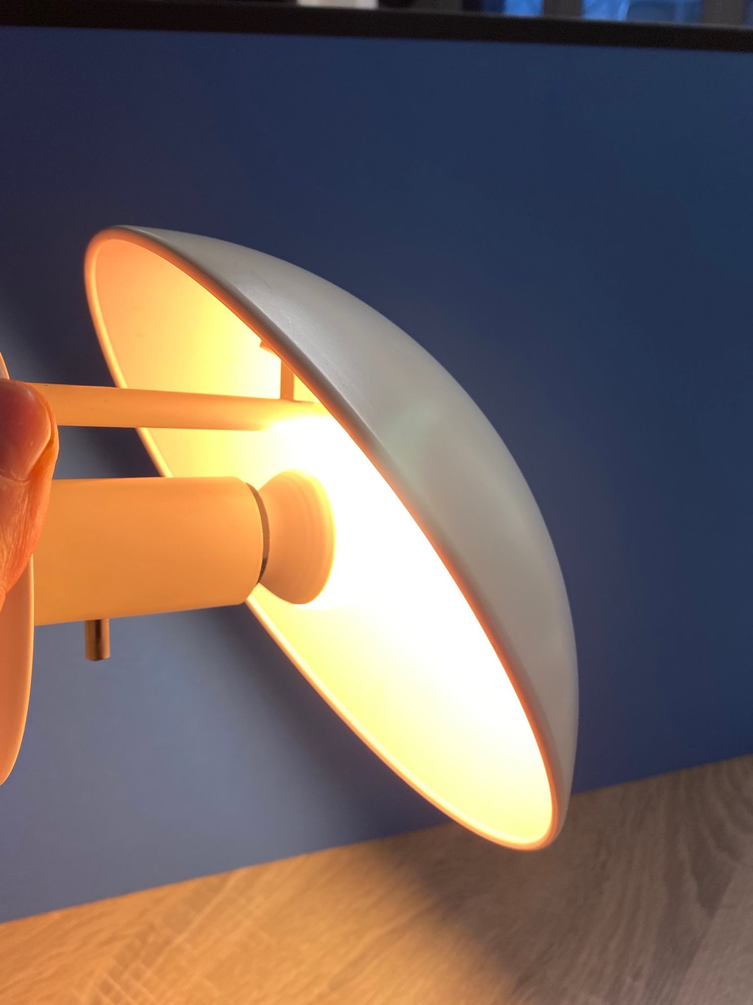 Poul Henningsen hat wall lamp