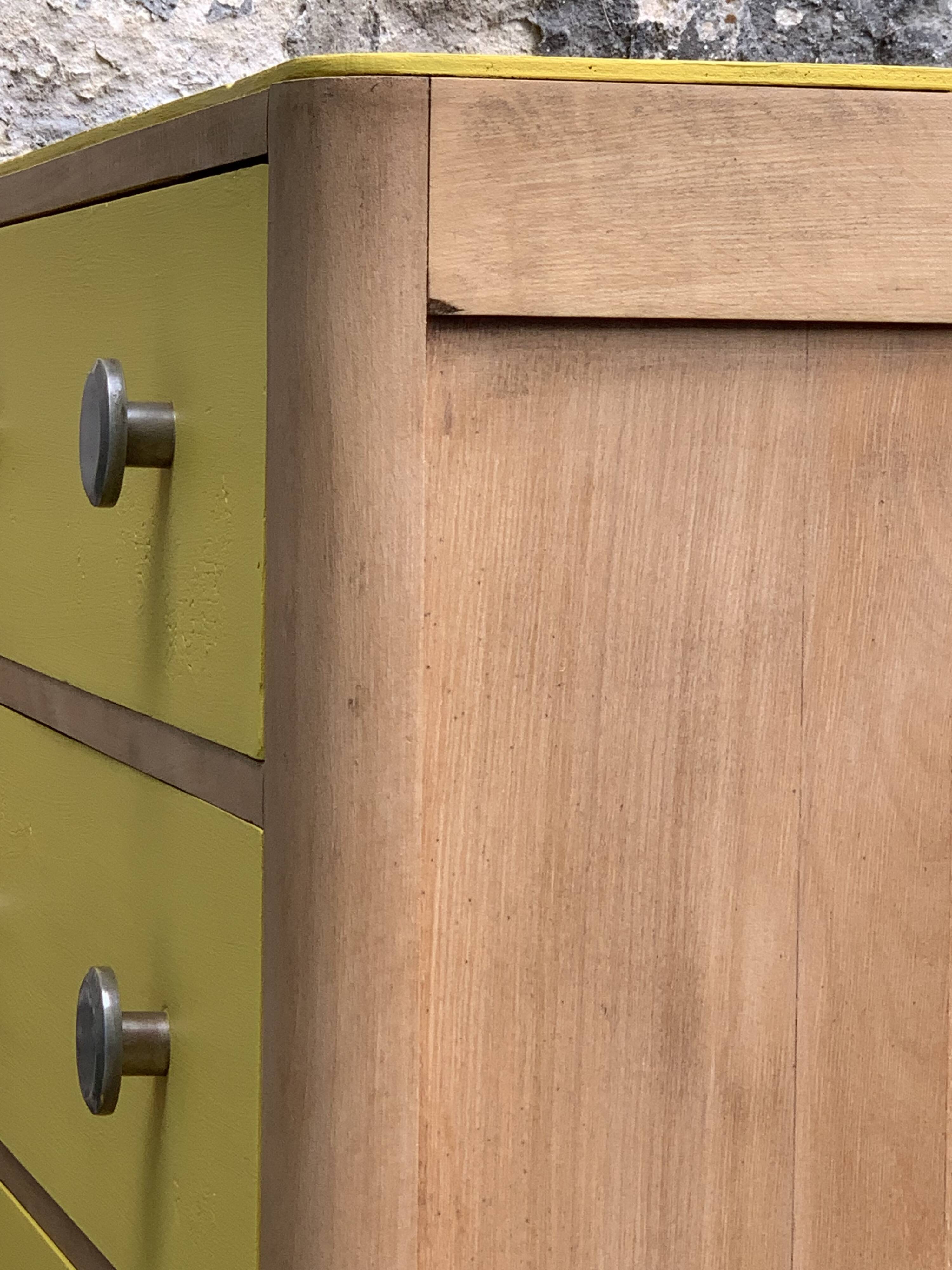 Commode art déco jaune poudré et bois brut