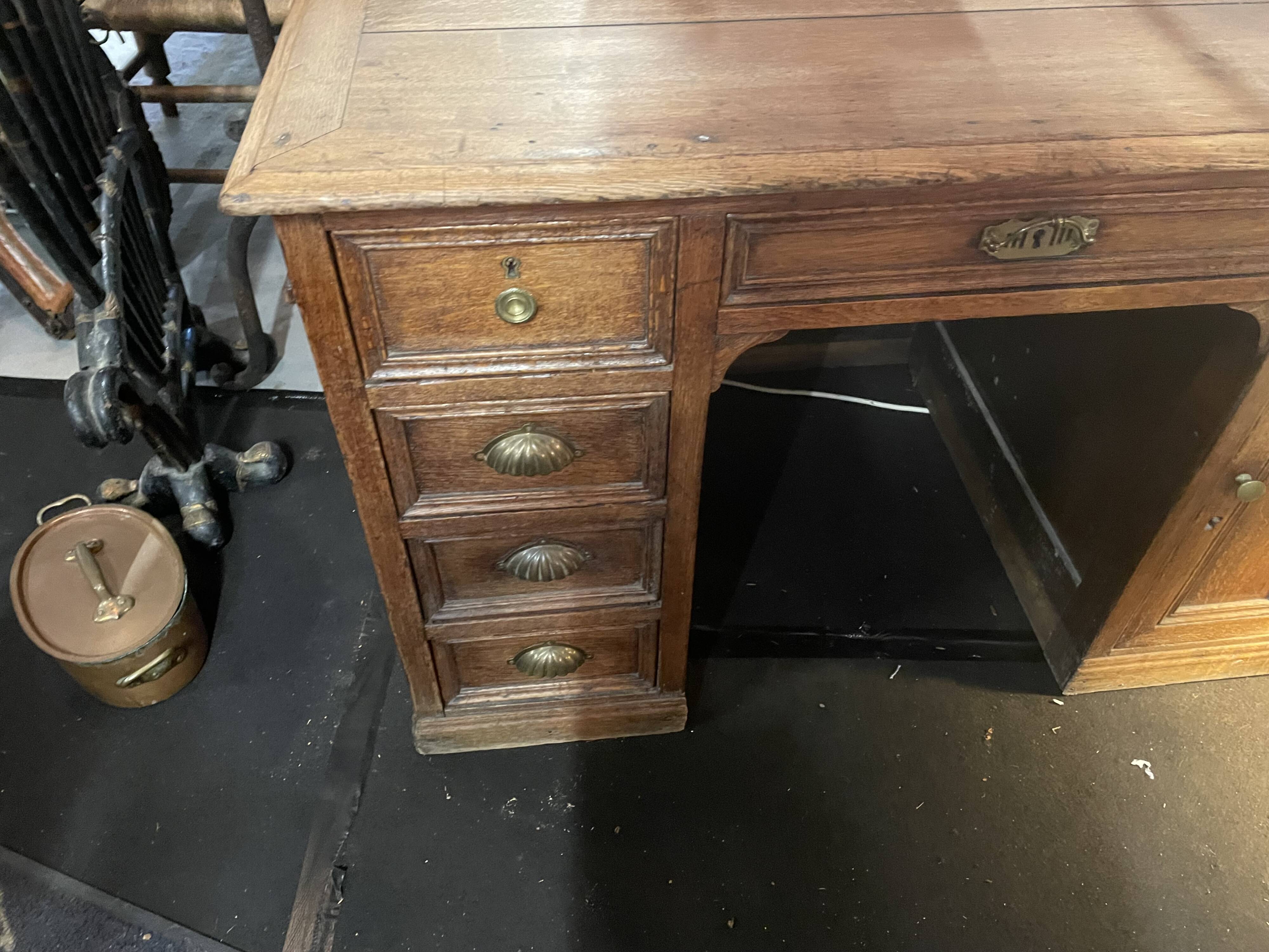 Bureau des années 50