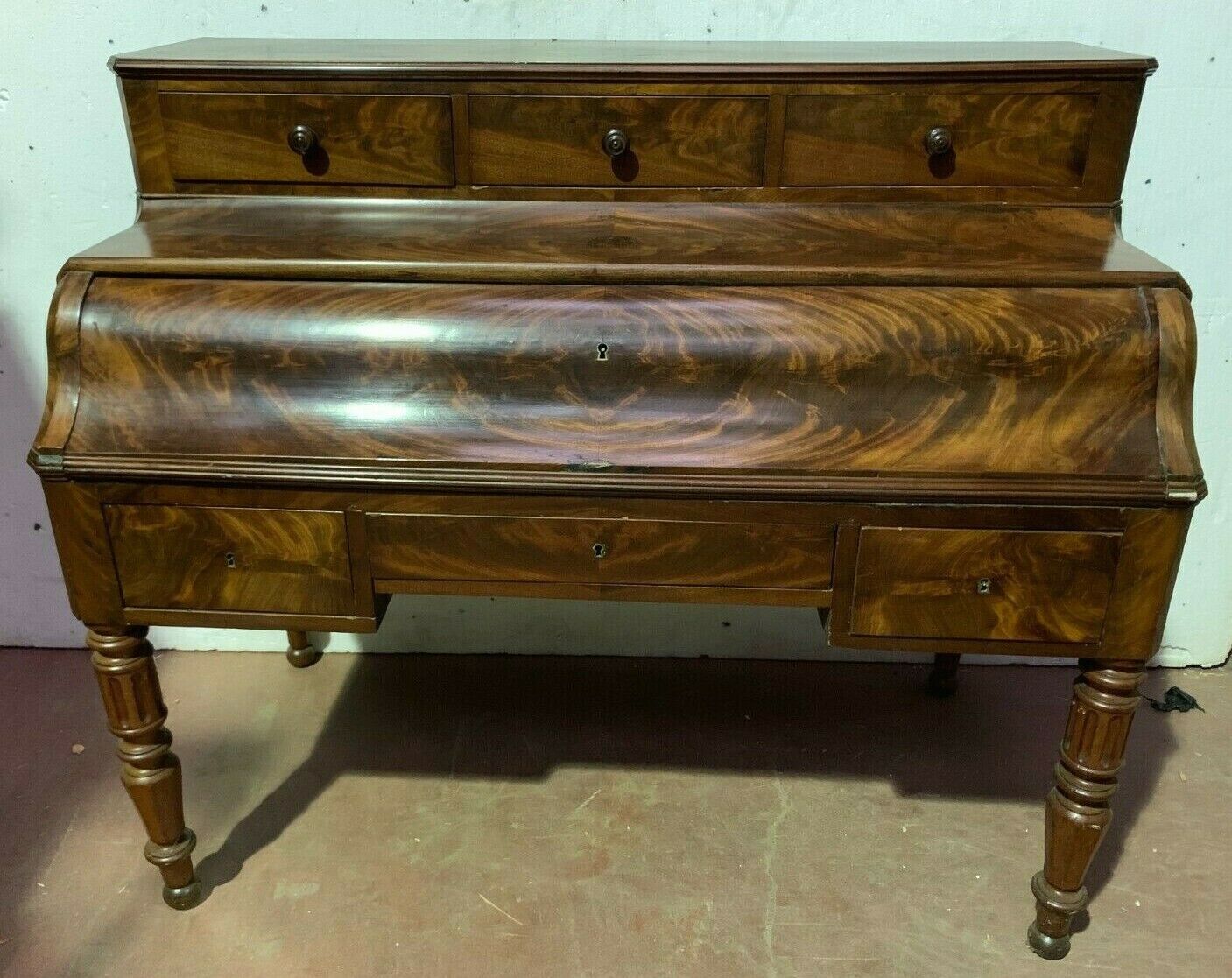 Bureau a cylindre en acajou Louis Philippe XIX siècle