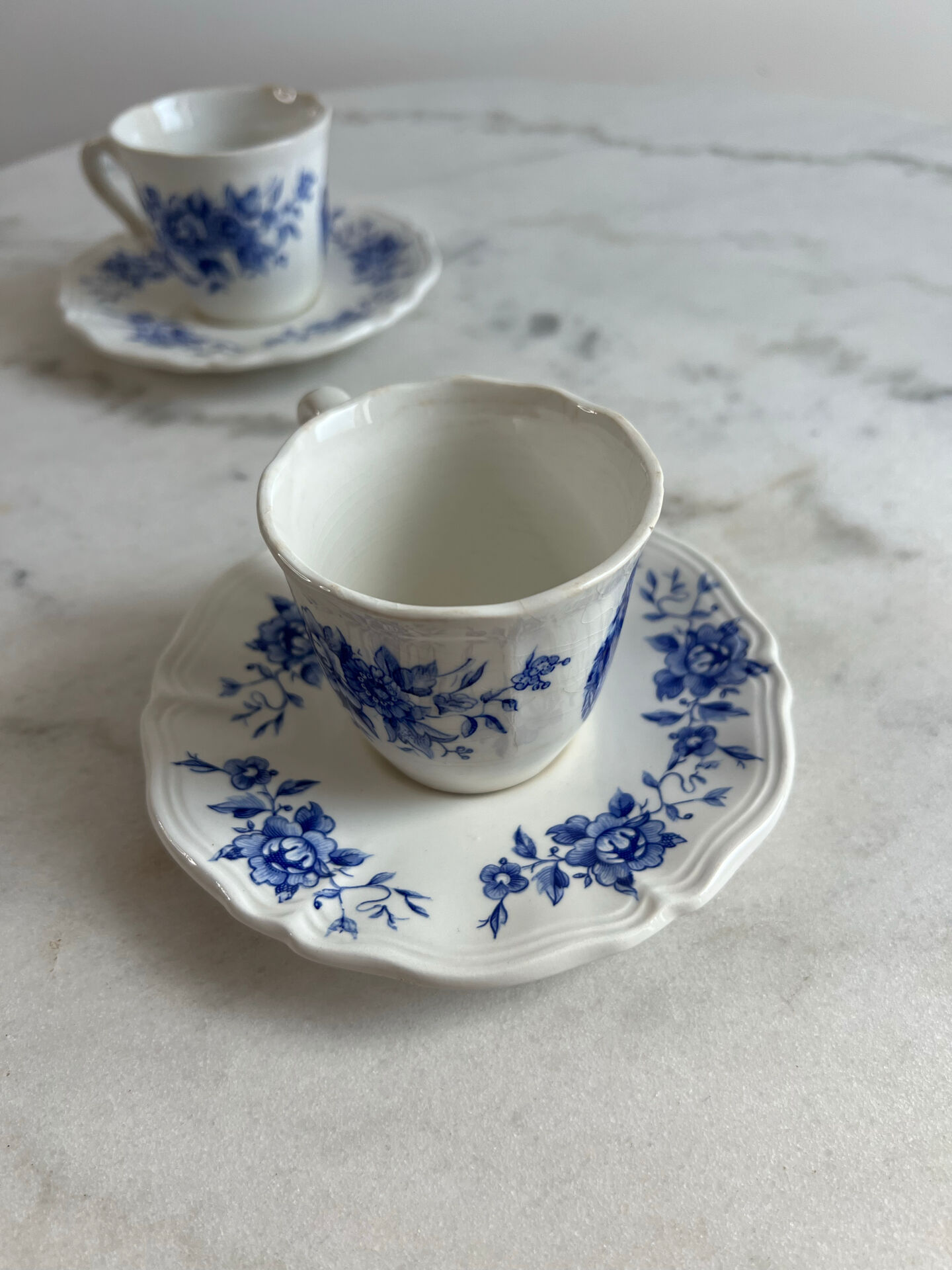Set of 2 Sarreguemines mugs