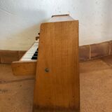 Old piano children's Opera