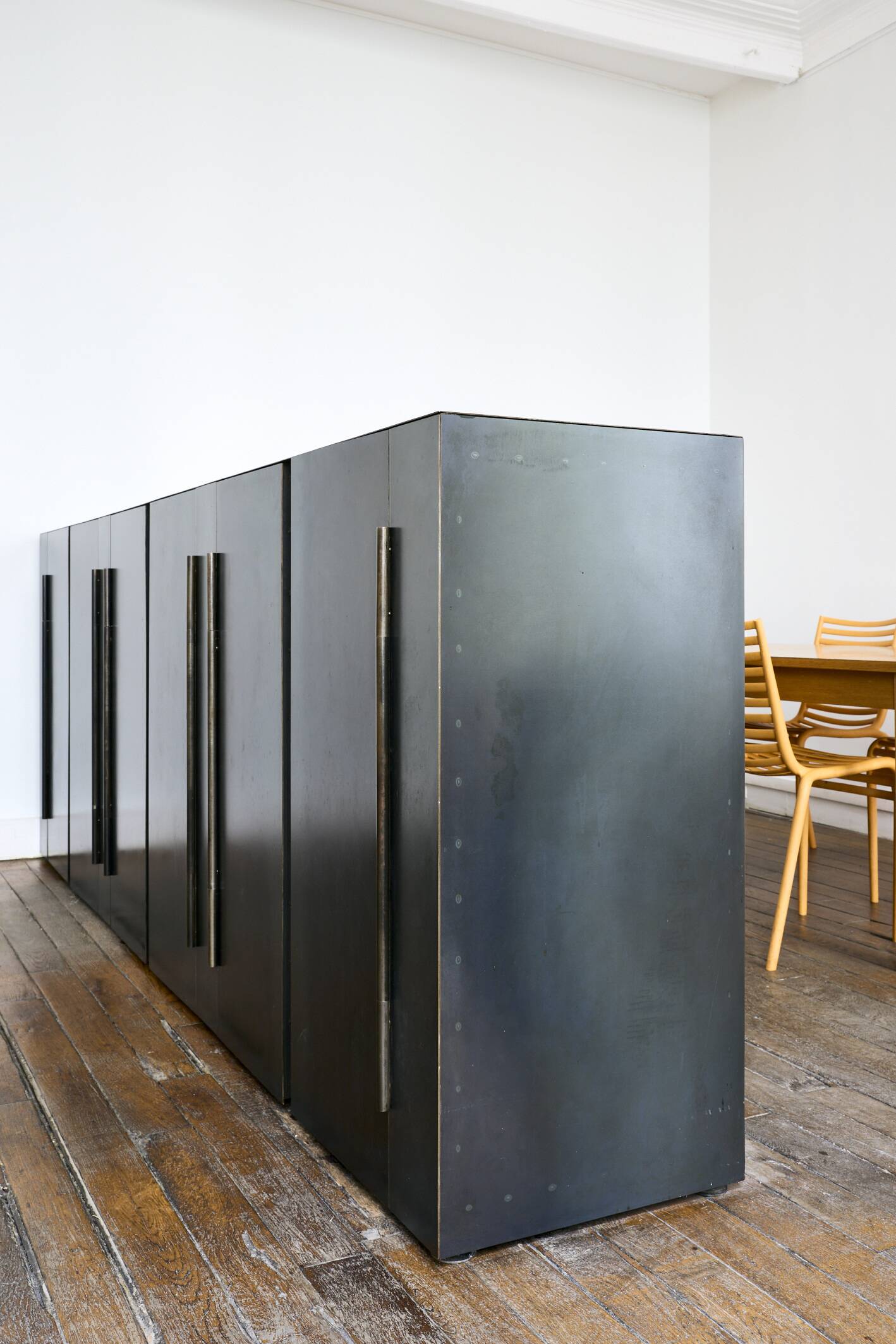 Large patinated steel sideboard, unique piece, designer Franck Robichez (1944)