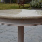 Petite table basse ronde travertin/bout de canapé années 80/90