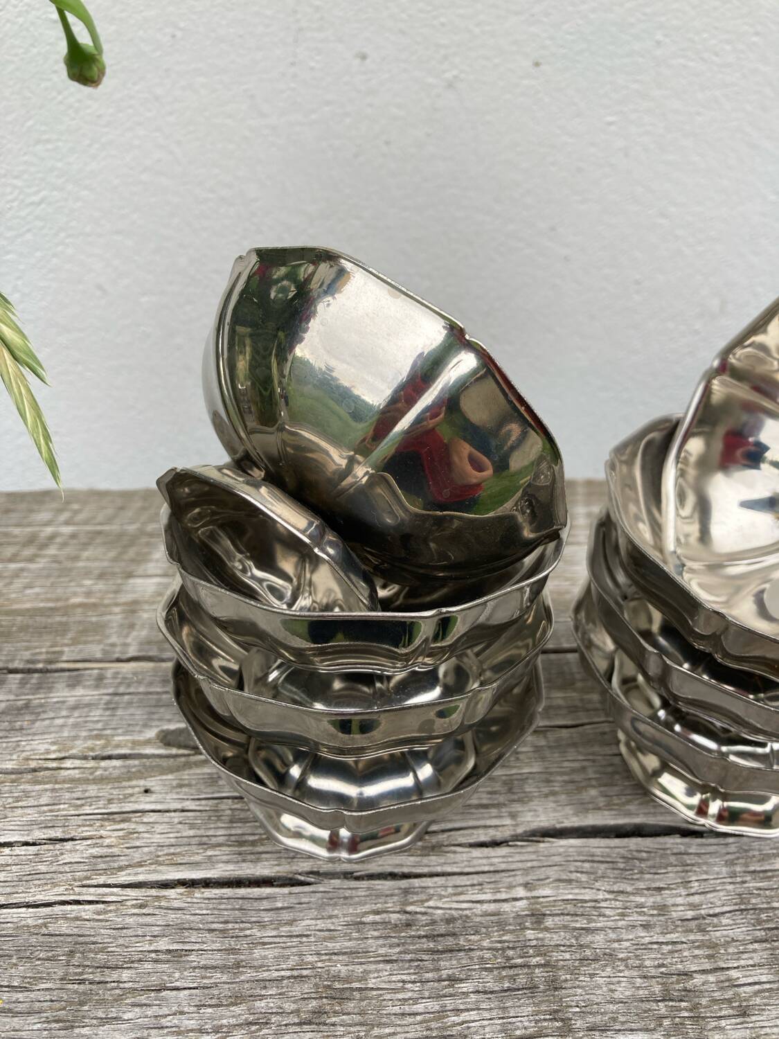 8 stainless steel bowls from the 1970s