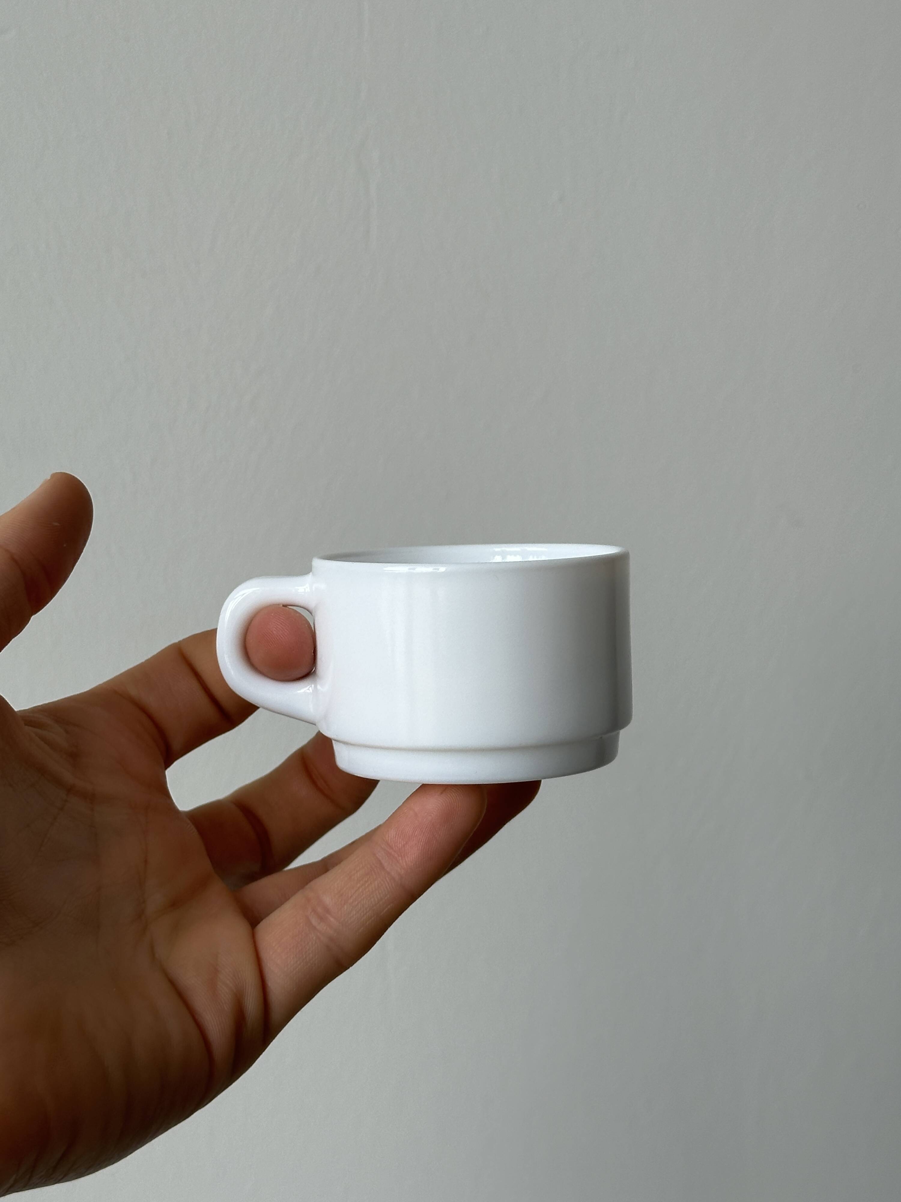 4 white retro espresso cups