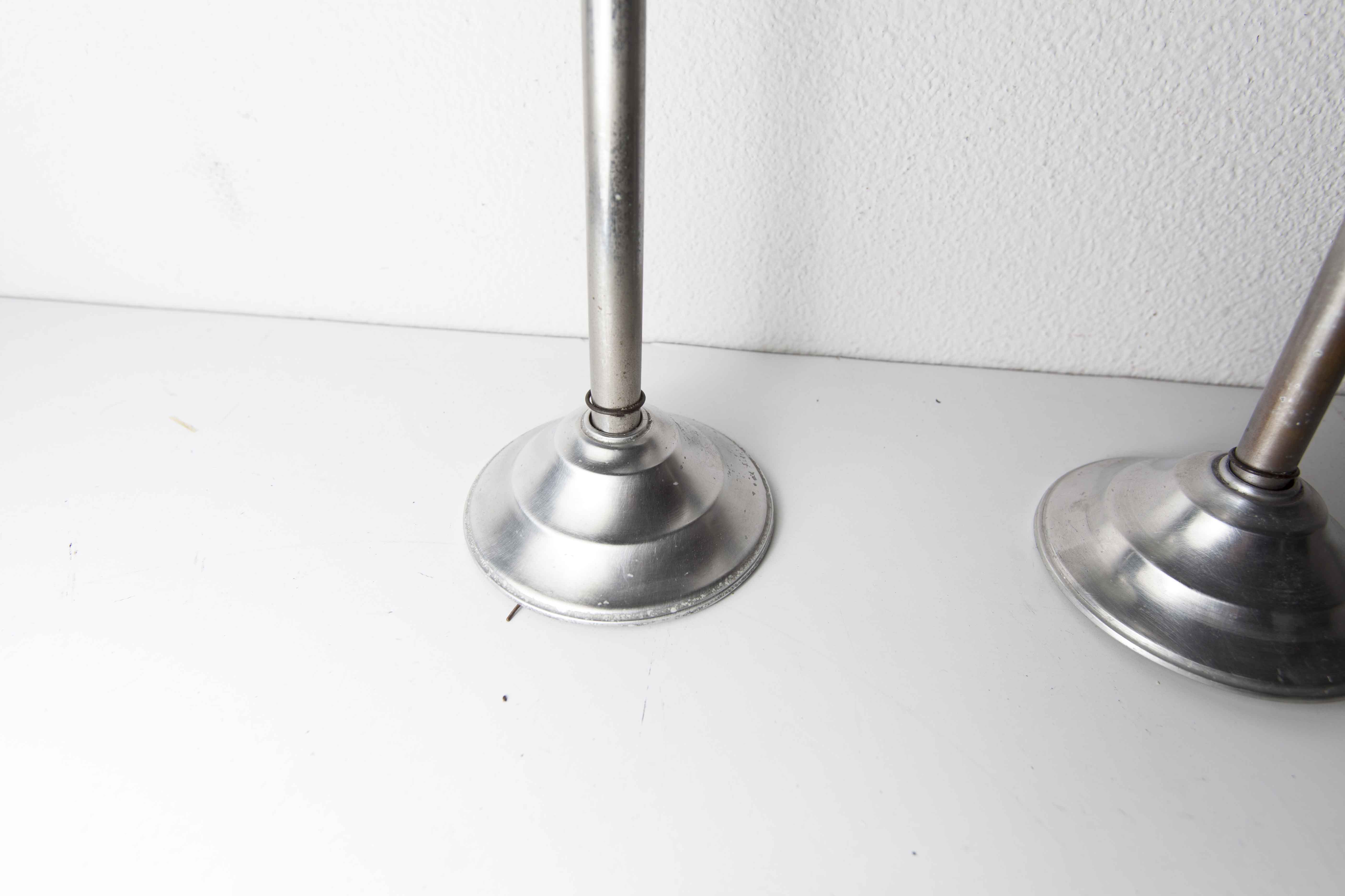 Paire de plafonnier boule 1950 chrome et opaline blanche