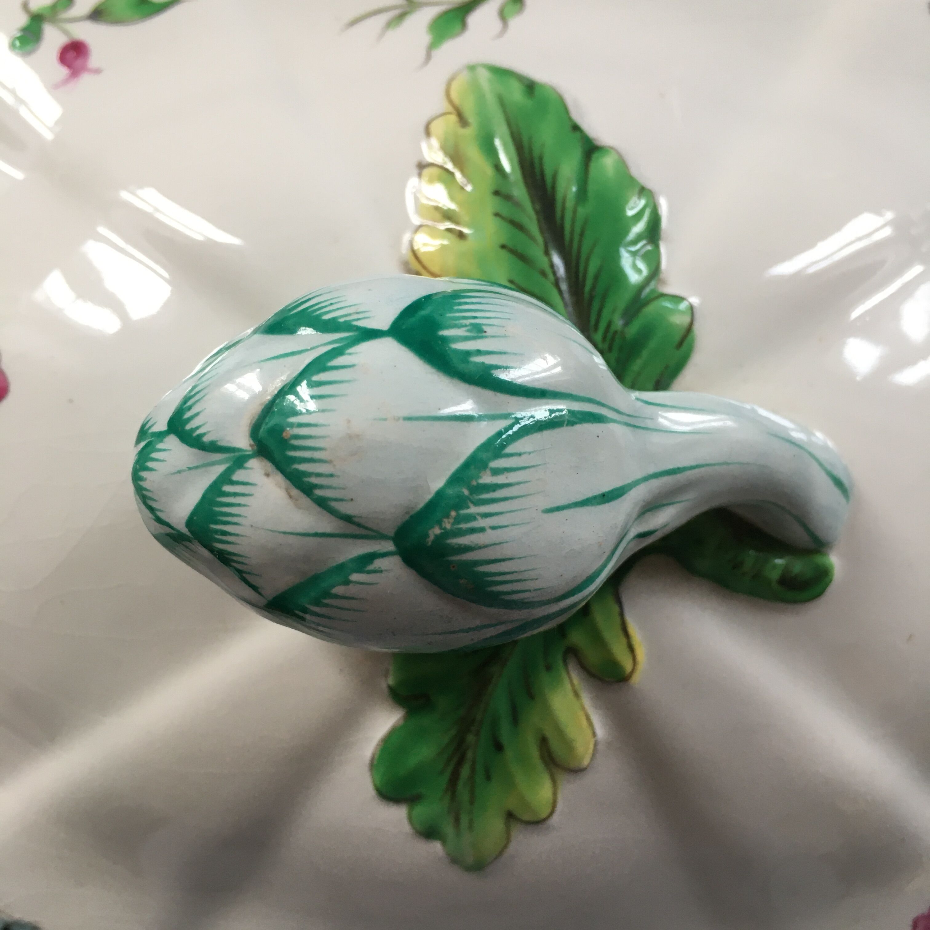 Vegetable dish with floral decoration