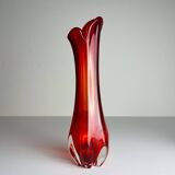 Mid-century red glass vase, Italy, 1970s
