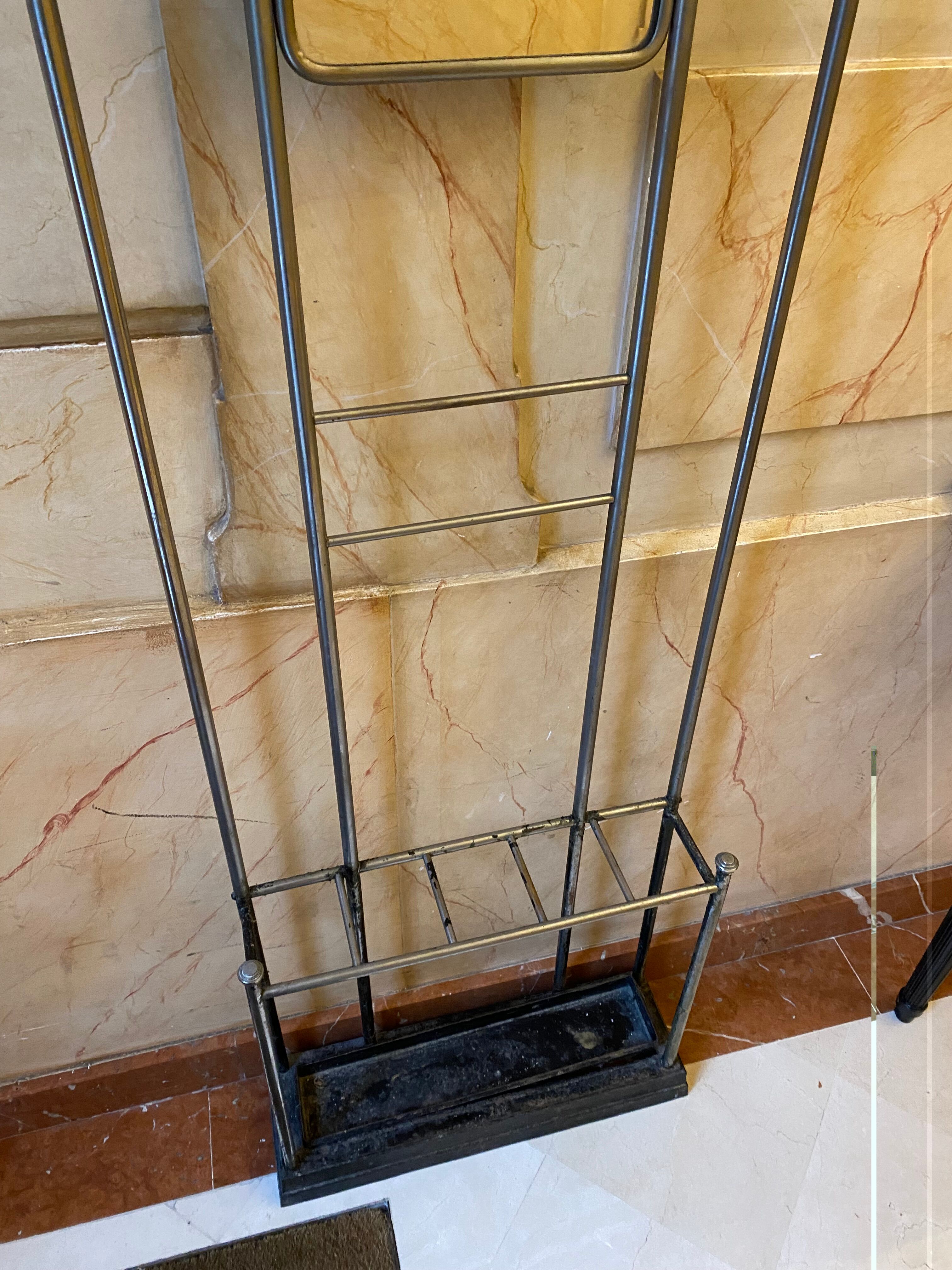 Coat rack in chromed metal