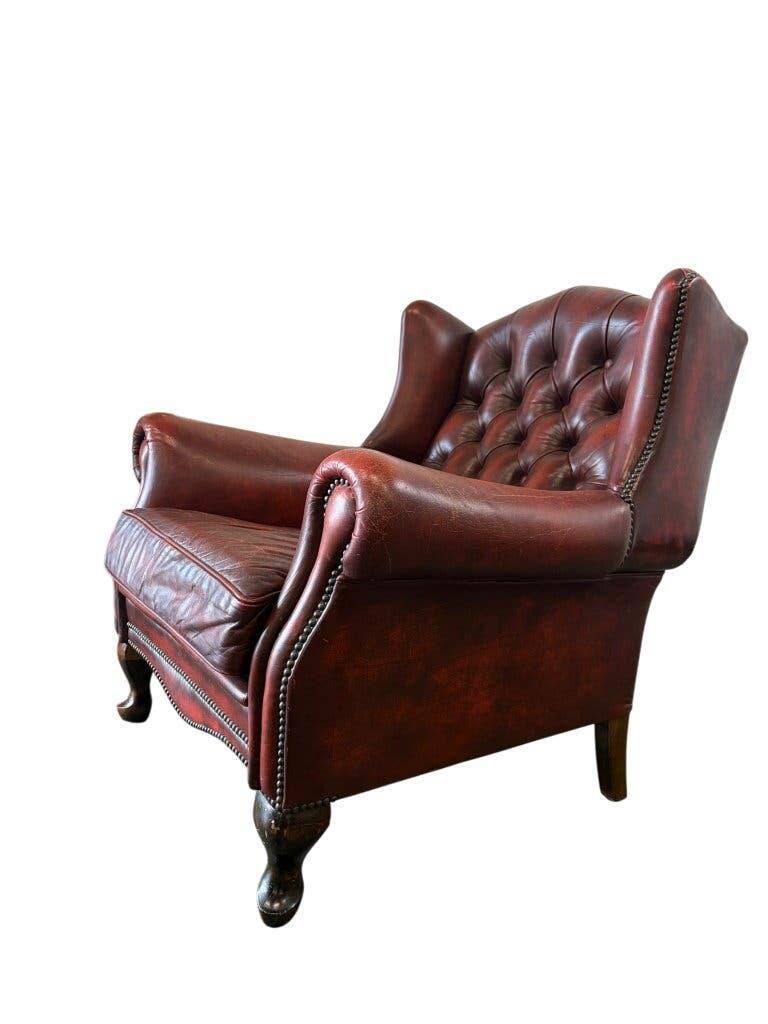 Vintage Chesterfield armchair in Oxford Blood leather / single seat