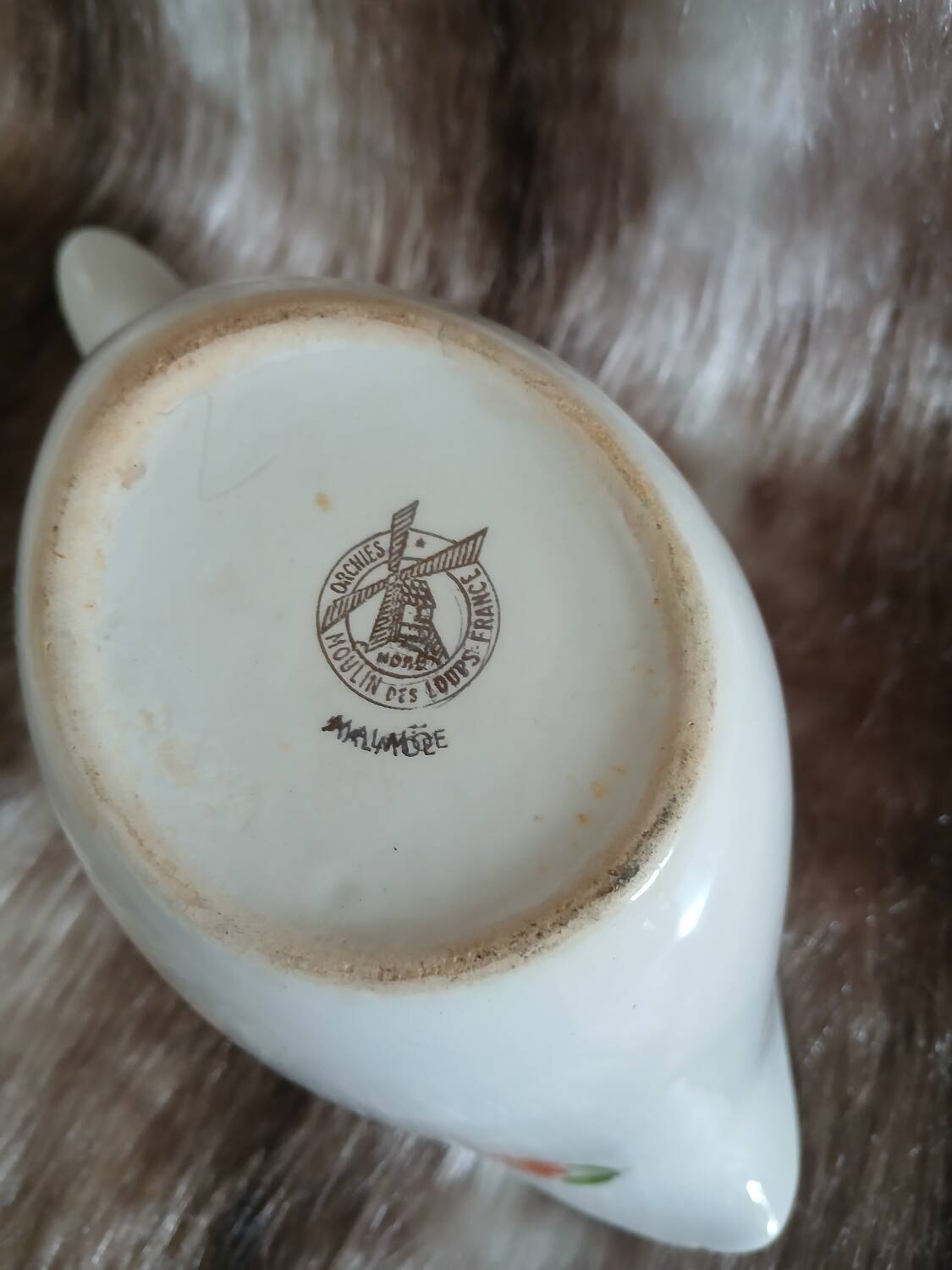 Old sauceboat Moulin des Loups