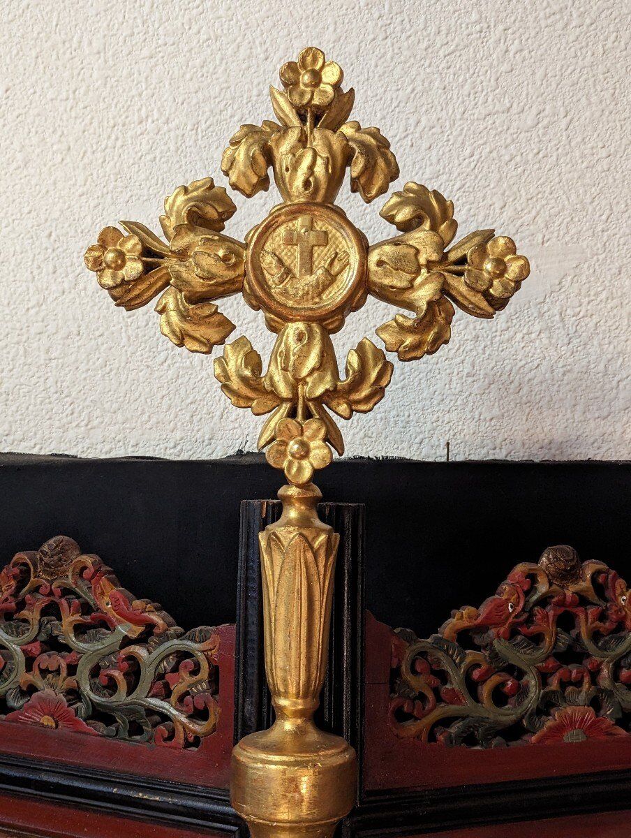 Bâton de procession en bois doré fin XVIII
