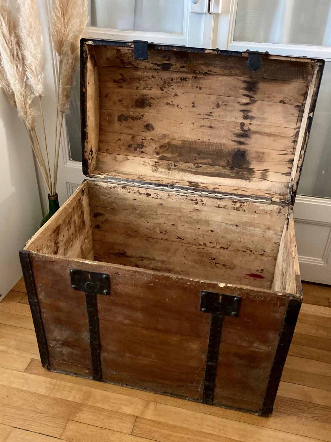 Large trunk wooden chest