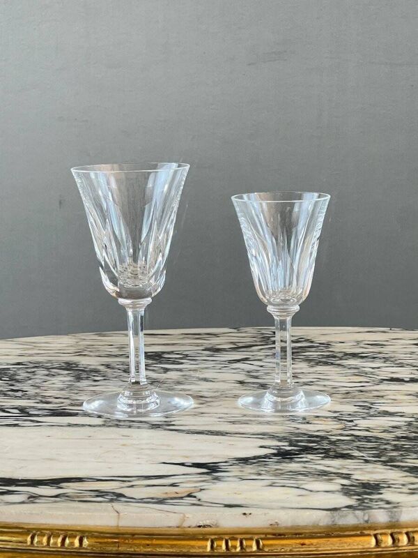 12 verres en cristal Saint Louis, modèle Cerdagne, XXe siècle