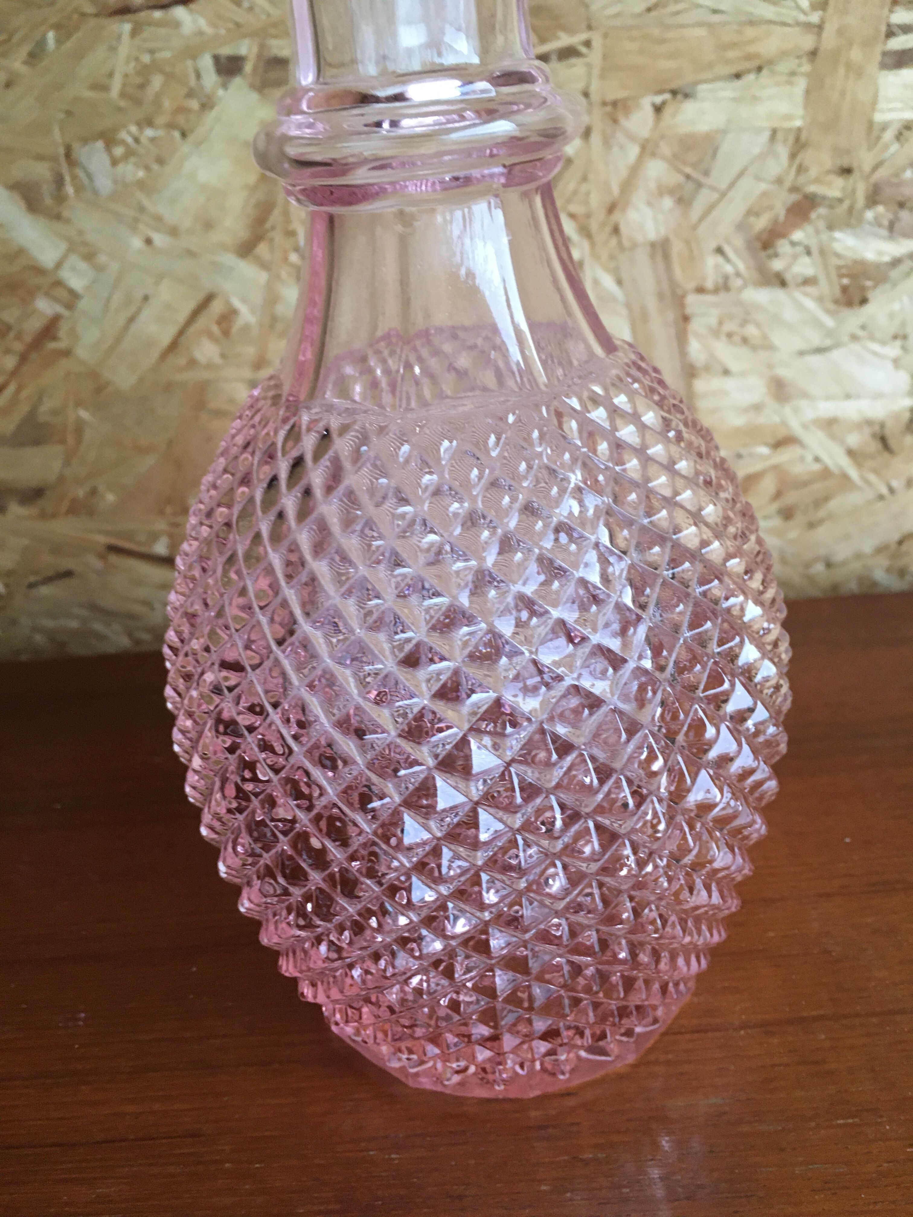 Diamond tip carafe