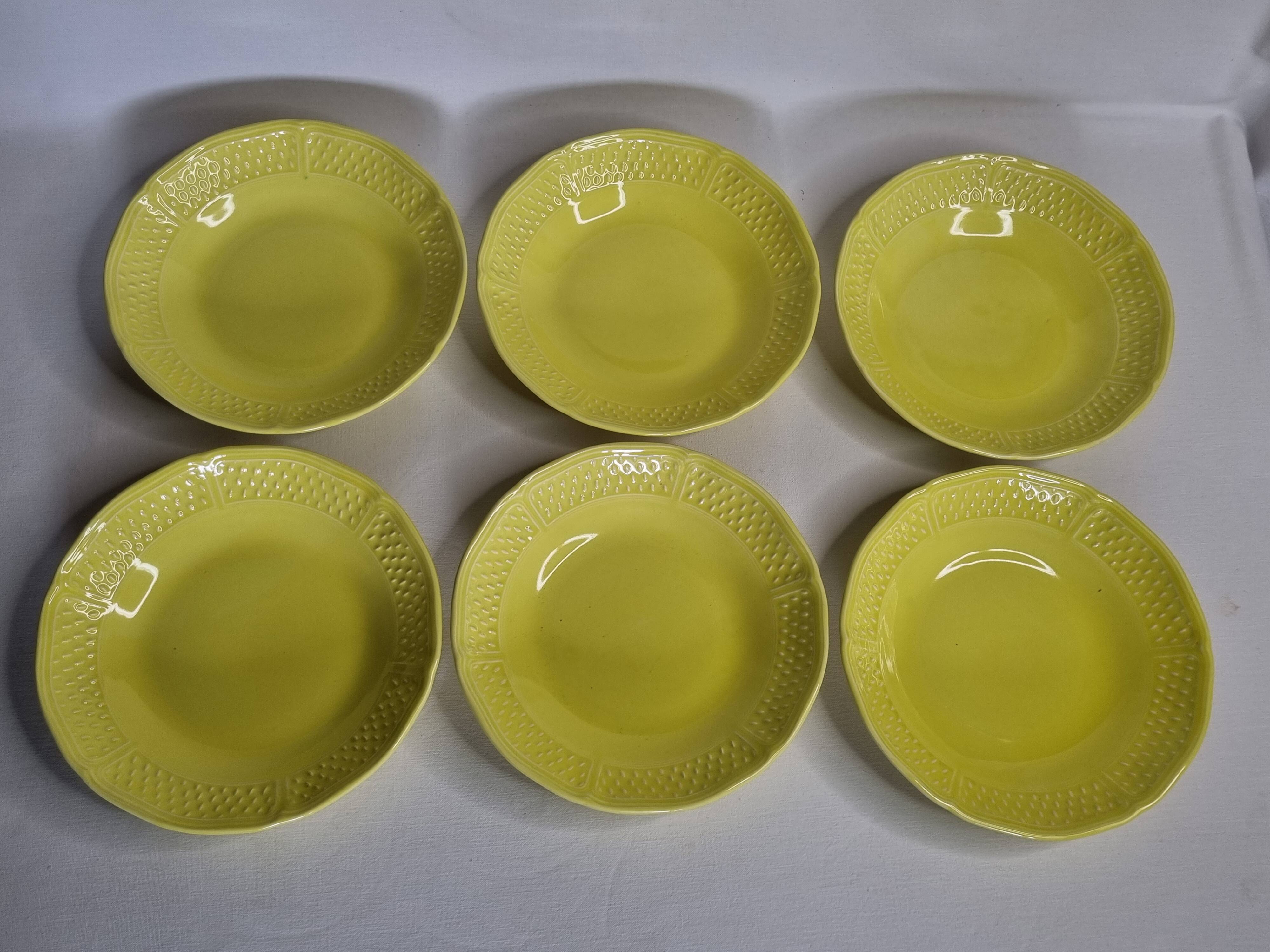 Set of six yellow soup plates with grains of rice, "Bon vivant", Gien, 21 cm