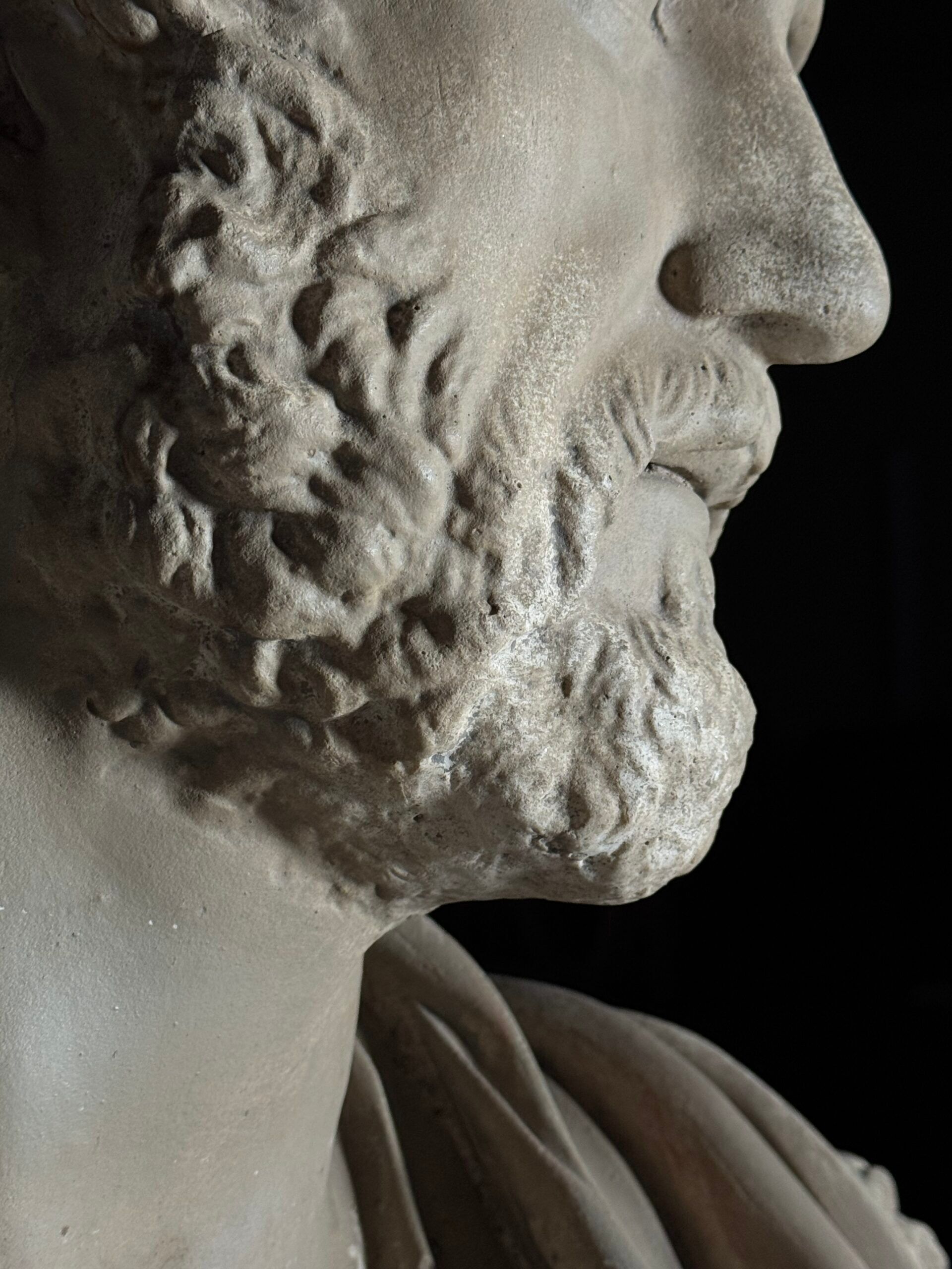 Bust of Antoninus Pius on pedestal
