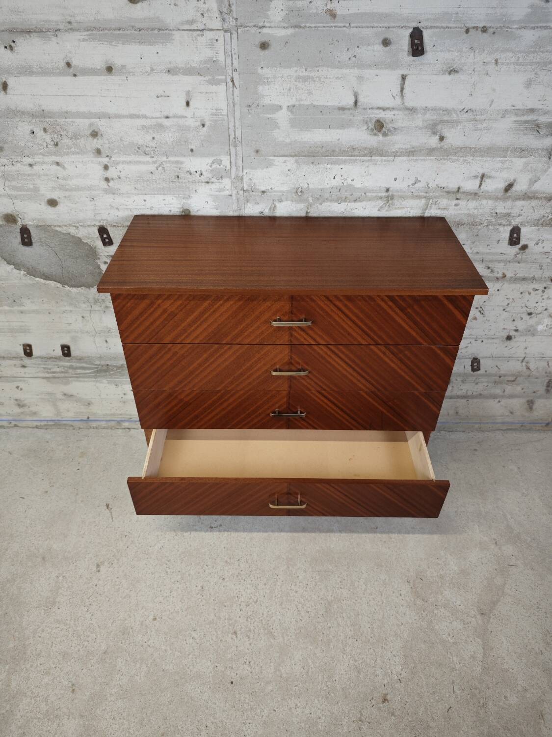 Commode vintage