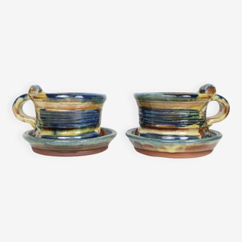 Set de 2 mugs en grès avec sous tasses, poterie artisanale, 1980