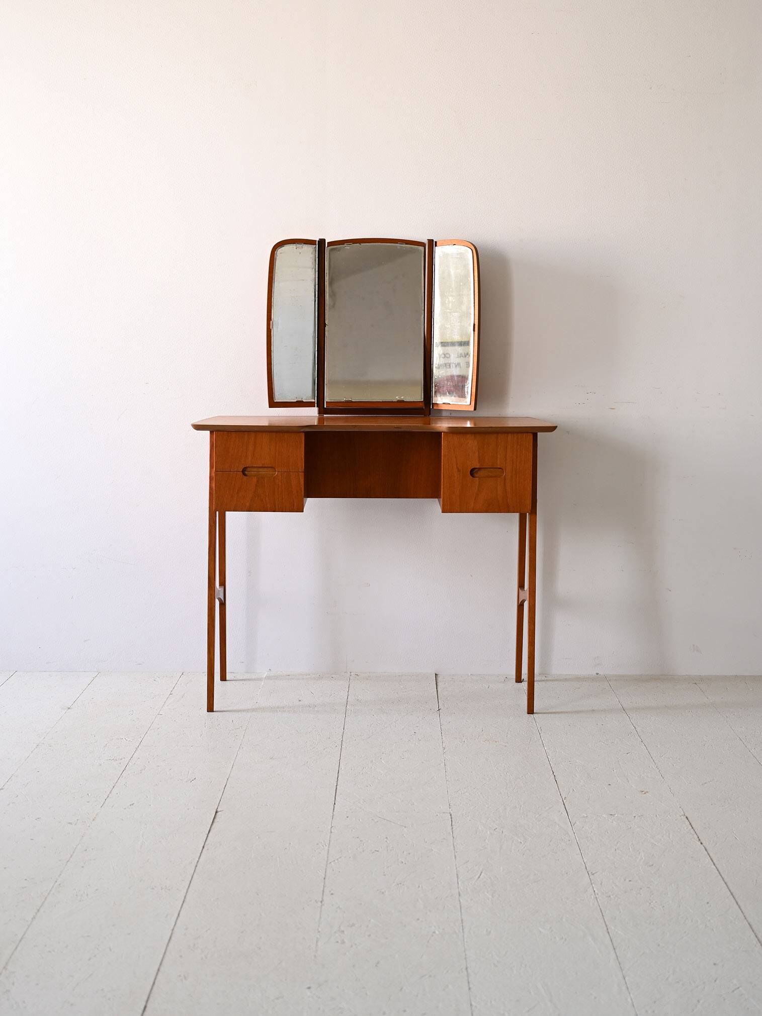 Scandinavian dressing table with mirror