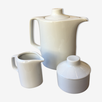 Tea or coffee service three pieces in porcelain