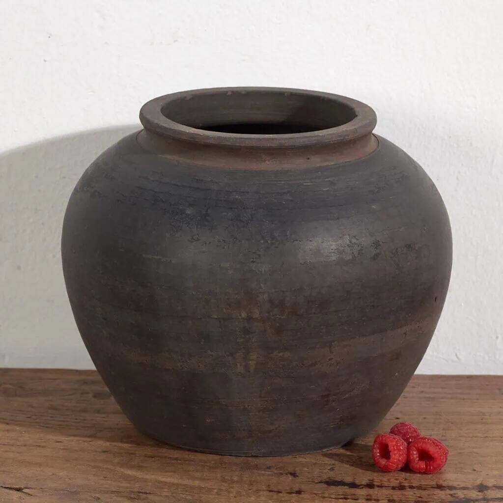 Round antique vase (c.1900) #1